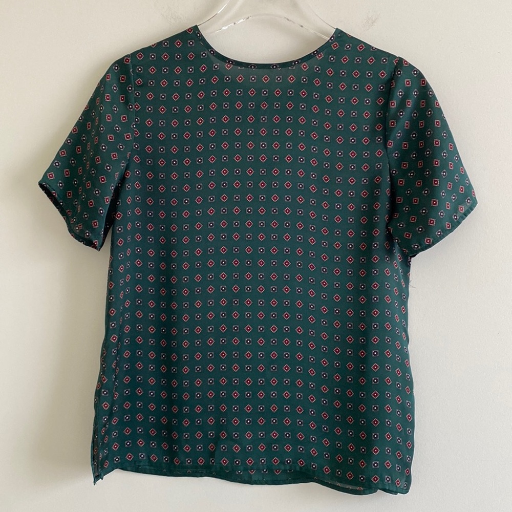Mario Serrani Women’s Faux Silk Short Sleeve Blouse (Green)